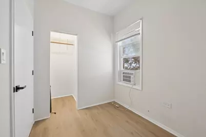 1131 W Taylor Street #2R, Chicago, IL 60607 - Photo 9