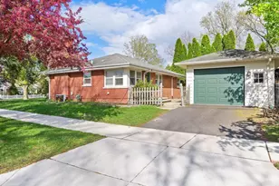 405 Greenfield Ave, Glen Ellyn, IL 60137 - Photo 23