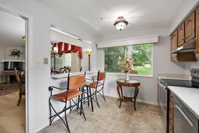 1285 Oak Hill Road #D, Lake Barrington, IL 60010 - Photo 19