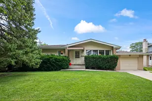 743 S Bennett Ave, Palatine, IL 60067 - Photo 1