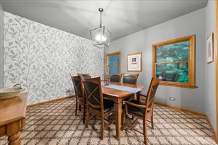 2S590 Seraph Holmes Ct, Warrenville, IL 60555 - Photo 13