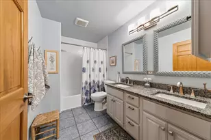 2S590 Seraph Holmes Ct, Warrenville, IL 60555 - Photo 25