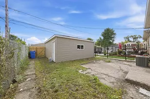 1749 W 75th Pl, Chicago, IL 60620 - Photo 27