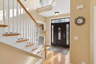 920 Lyons Ridge Dr, Cary, IL 60013 - Photo 9