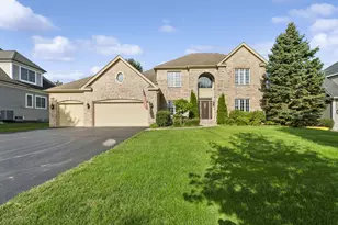 920 Lyons Ridge Dr, Cary, IL 60013 - Photo 1