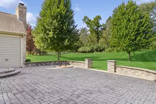 920 Lyons Ridge Dr, Cary, IL 60013 - Photo 23