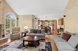 920 Lyons Ridge Dr, Cary, IL 60013 - Photo 3
