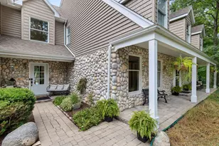 8310 Mason Hill Rd, Woodstock, IL 60098 - Photo 3