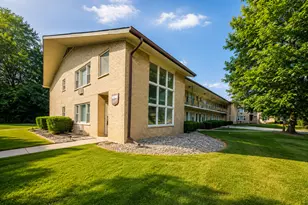 5517 King Arthur Ct, Westmont, IL 60559 - Photo 1