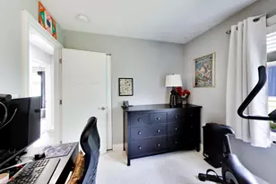 5215 Cinema Dr, Hanover Park, IL 60133 - Photo 21