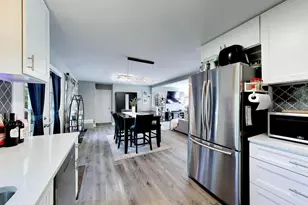 5215 Cinema Dr, Hanover Park, IL 60133 - Photo 9