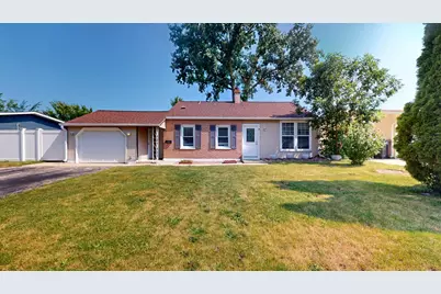 100 Edgewood Drive, Streamwood, IL 60107 - Photo 1