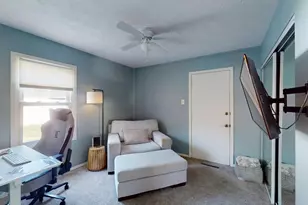 100 Edgewood Dr, Streamwood, IL 60107 - Photo 15