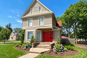 28 S 5th St, Geneva, IL 60134 - Photo 1