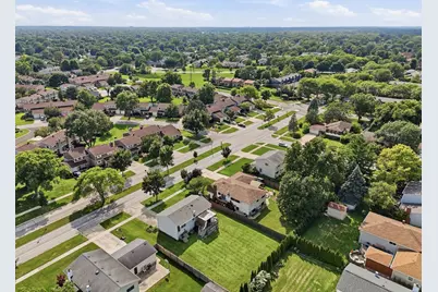 1255 Briarcliffe Boulevard, Wheaton, IL 60189 - Photo 39