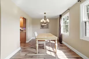 1255 Briarcliffe Blvd, Wheaton, IL 60189 - Photo 11