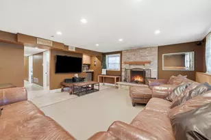 1255 Briarcliffe Blvd, Wheaton, IL 60189 - Photo 23