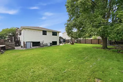 1255 Briarcliffe Boulevard, Wheaton, IL 60189 - Photo 35