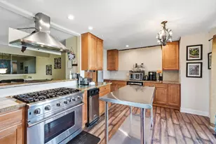 1255 Briarcliffe Blvd, Wheaton, IL 60189 - Photo 9