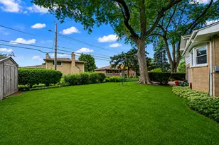 2110 E Eastman Ct, Arlington Heights, IL 60004 - Photo 35