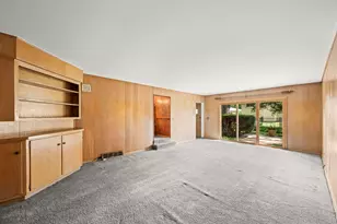 2110 E Eastman Ct, Arlington Heights, IL 60004 - Photo 17