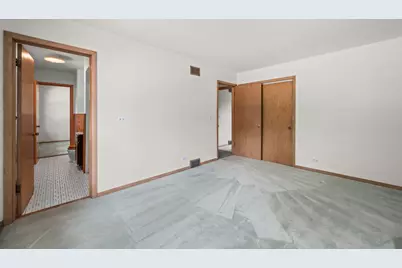 2110 E Eastman Court, Arlington Heights, IL 60004 - Photo 27
