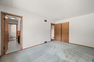 2110 E Eastman Ct, Arlington Heights, IL 60004 - Photo 27