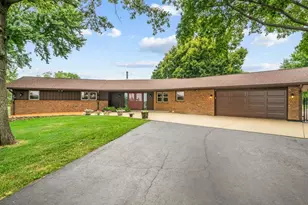 12048 N Tower Rd, Byron, IL 61010 - Photo 49