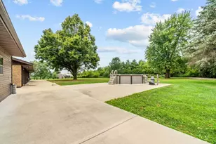 12048 N Tower Rd, Byron, IL 61010 - Photo 41