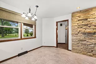 12048 N Tower Rd, Byron, IL 61010 - Photo 5