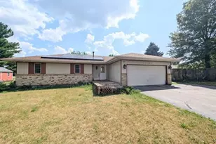 4367 Straw Ln, Roscoe, IL 61073 - Photo 1