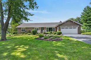 40W755 Bridle Creek Dr, Saint Charles, IL 60175 - Photo 1