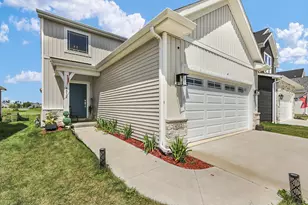 4512 Legends Dr, Champaign, IL 61822 - Photo 3