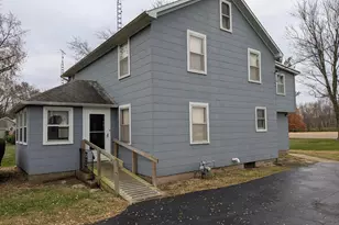 3793 W Cedar St, Dixon, IL 61021 - Photo 3