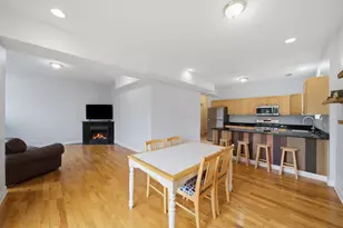 2217 W Farwell Ave, Chicago, IL 60645 - Photo 5