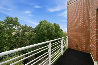 2217 W Farwell Avenue #4B, Chicago, IL 60645 - Photo 7