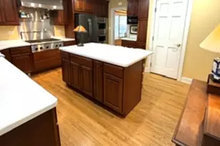 350 Ridgewood Ave, Glen Ellyn, IL 60137 - Photo 9