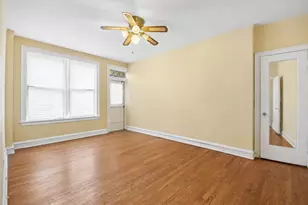6935 S Crandon Ave, Chicago, IL 60649 - Photo 9