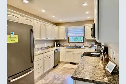 2806 Becker Drive, Peru, IL 61354 - Photo 13