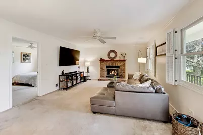 38172 N Holdridge Avenue, Beach Park, IL 60087 - Photo 7