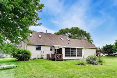 38172 N Holdridge Avenue, Beach Park, IL 60087 - Photo 35
