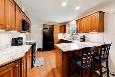 38172 N Holdridge Avenue, Beach Park, IL 60087 - Photo 9