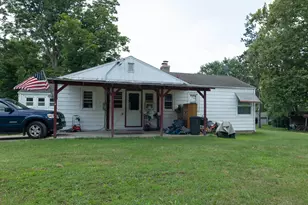 501 N Logan St, Deer Creek, IL 61733 - Photo 5