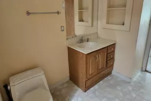 1307 Winthrop Ln, Rockford, IL 61107 - Photo 7