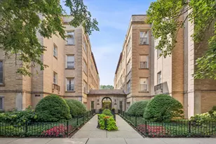 1733 W Balmoral Ave, Chicago, IL 60640 - Photo 1