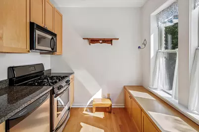 1733 W Balmoral Avenue #3A, Chicago, IL 60640 - Photo 9