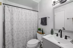 17 Windgate Ct, Streamwood, IL 60107 - Photo 13
