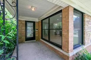 7323 N Kedvale Ave, Lincolnwood, IL 60712 - Photo 3
