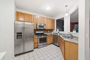 184 Stockton Dr, Grayslake, IL 60030 - Photo 9