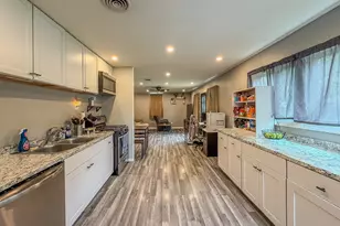 125 Woodlawn Ave, Mattoon, IL 61938 - Photo 11